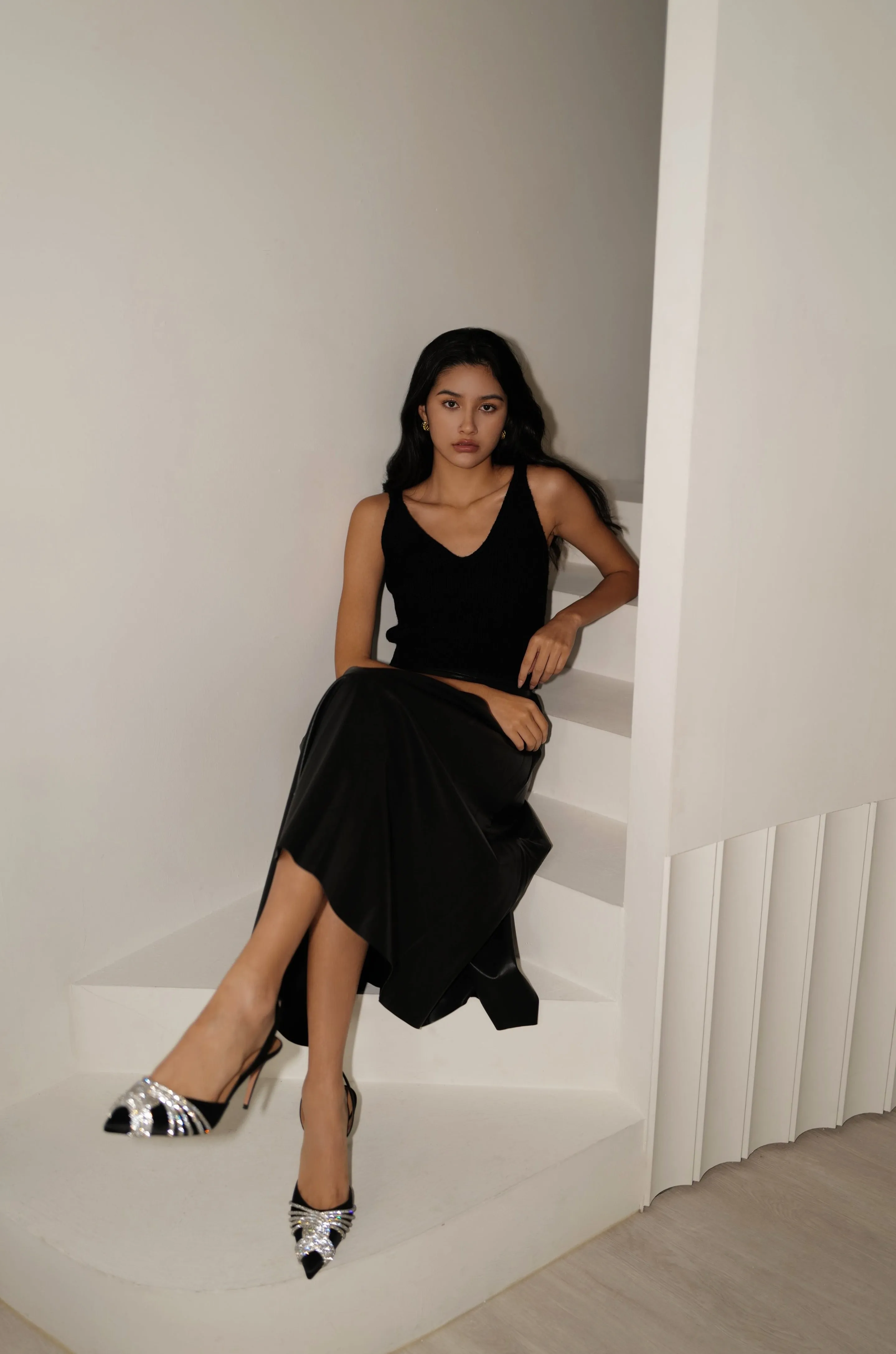Level up the look faux leather skirt with belt