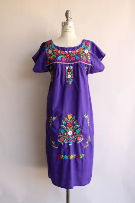 Vintage 1980s 1990s Purple Mexican Oaxaca Embroidered Dress
